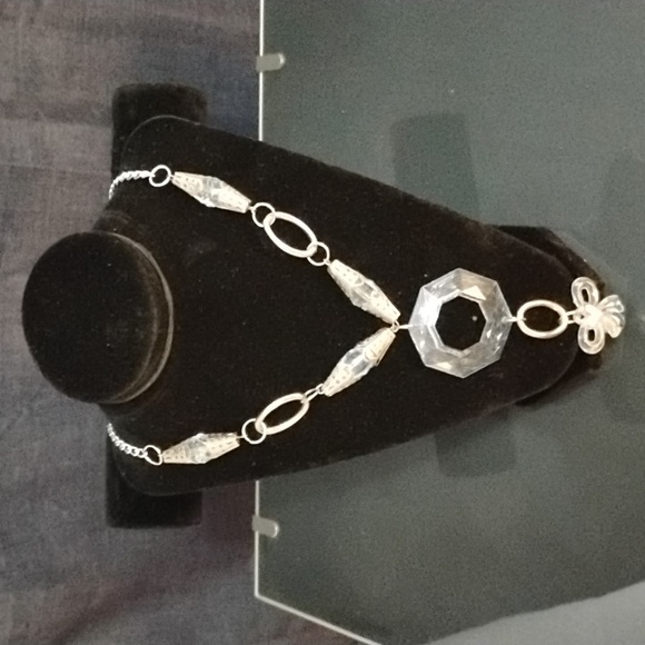 Associated Necklaces - Picture 4 of 12